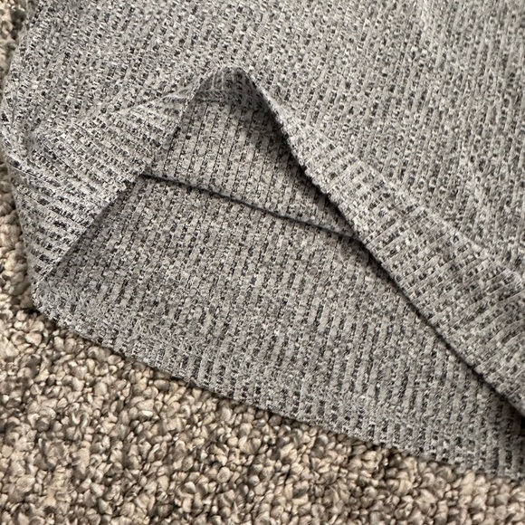 SHEIN Light Grey Cropped Tank Top - Picture 4 of 7